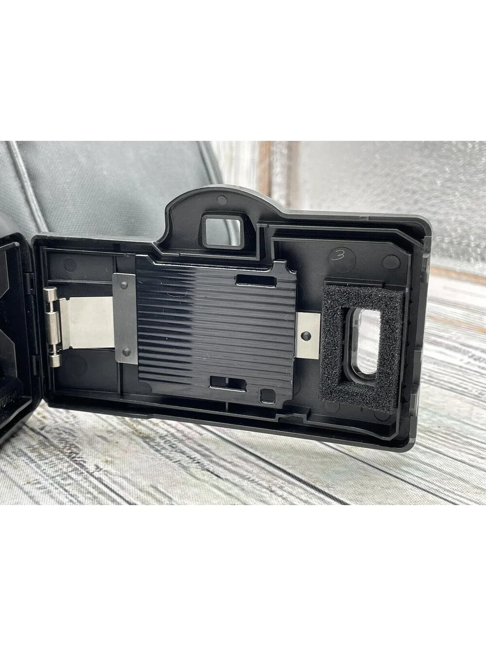 Kodak Star 735 Flash Point & Shoot Black DX Programmed 35mm Film Camera W/ Case